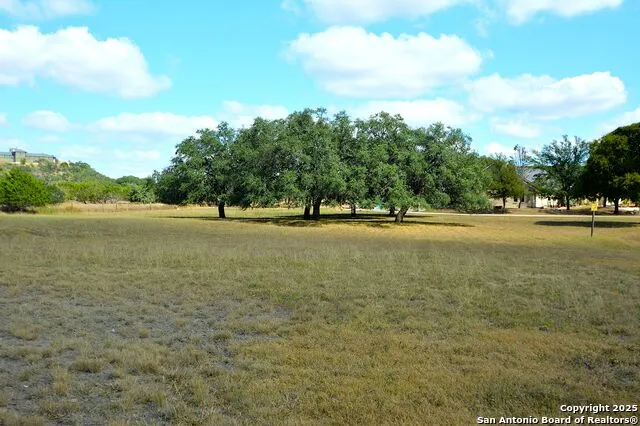 936 Saddle Club Dr Kerrville, TX 78028